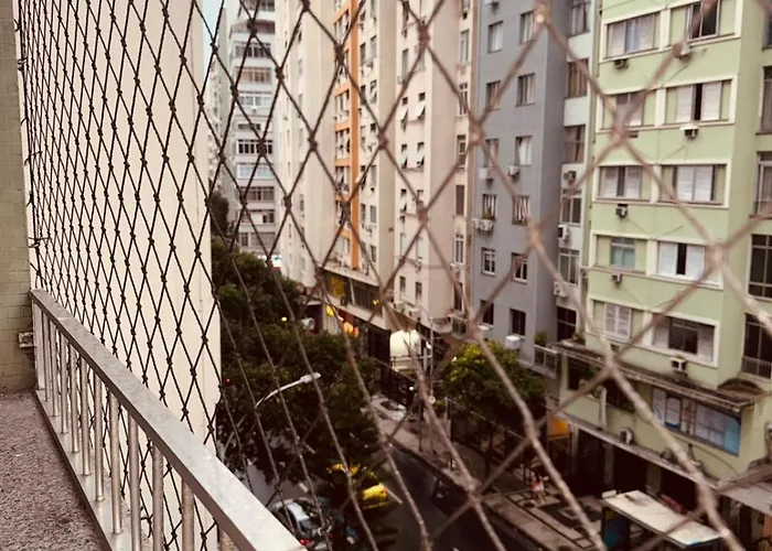 Excelente Ap Quarto E Sala Aceito 5 Pessoas Posto 6 Copa Ao Lado Da Delegacia 13 Dp Rio de Janeiro